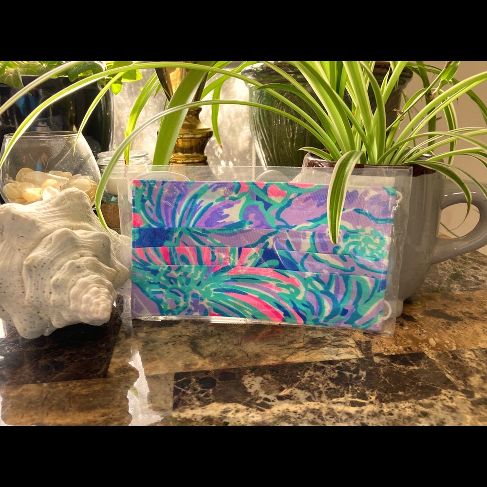 COPY - Lilly mask